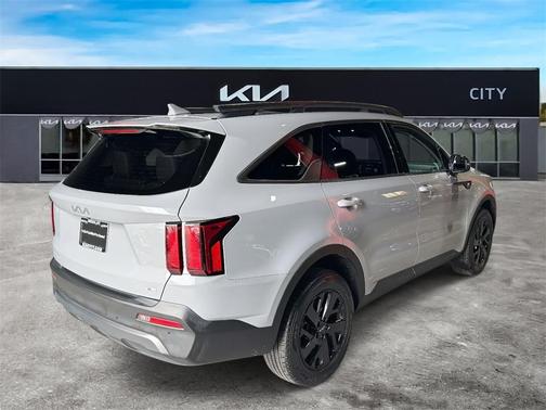 2023 Kia Sorento X-Line S