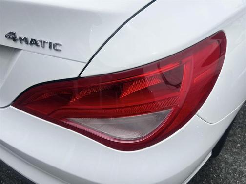 2018 Mercedes-Benz CLA 250 Base 4MATIC