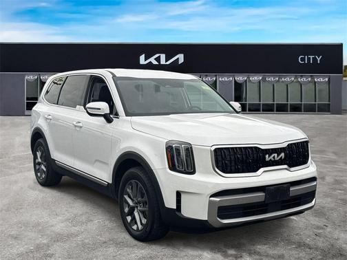 2023 Kia Telluride LX