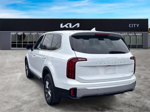 2023 Kia Telluride LX