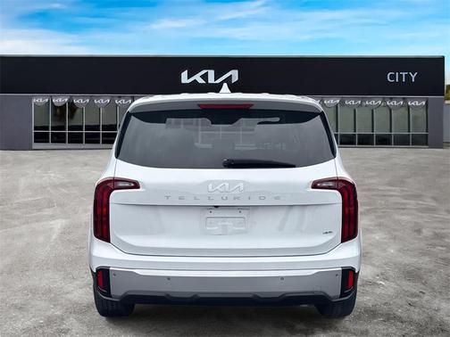 2023 Kia Telluride LX