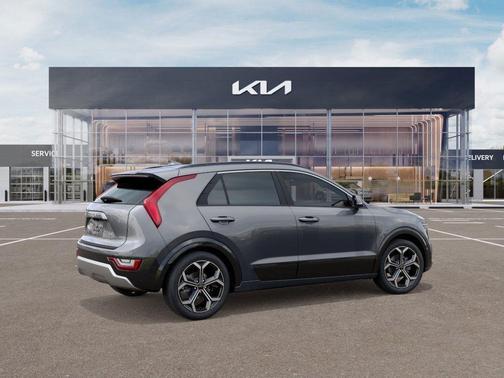 2025 Kia Niro Plug-In Hybrid SX Touring