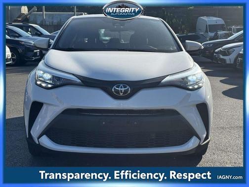 Blizzard Pearl 2021 Toyota C-HR XLE