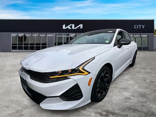 Glacial White Pearl 2024 Kia K5 GT-Line