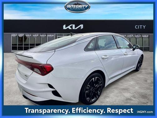 Glacial White Pearl 2024 Kia K5 GT-Line