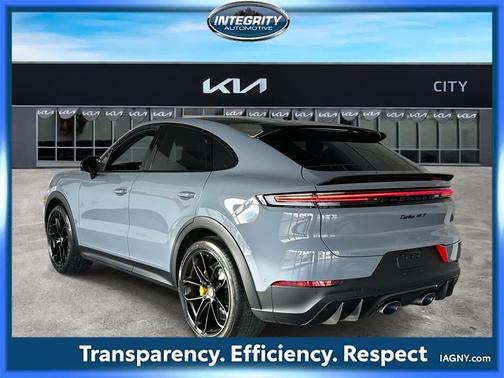 2025 Porsche Cayenne Turbo GT