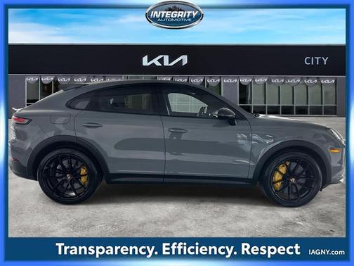 2025 Porsche Cayenne Turbo GT