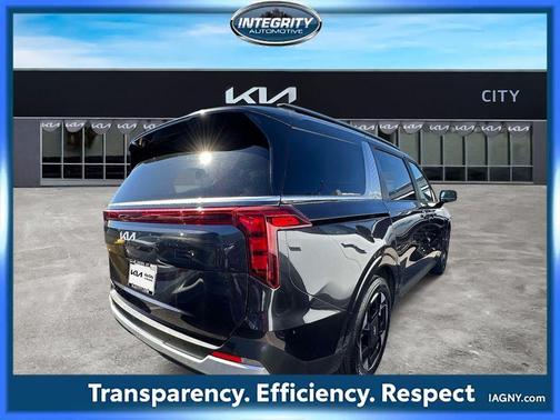 Metal 2025 Kia Carnival EX