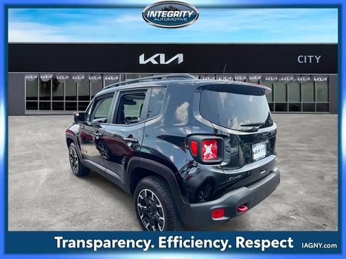 2023 Jeep Renegade Trailhawk