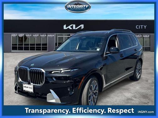Black Sapphire Metallic 2024 BMW X7 xDrive40i