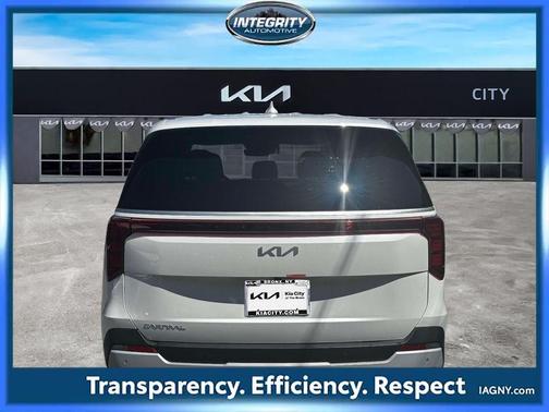 Snow White Pearl 2026 Kia Carnival LXS