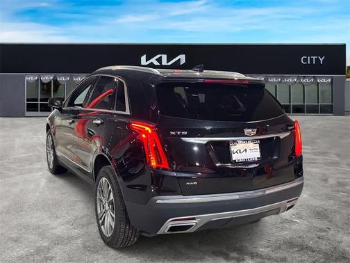 2022 Cadillac XT5 Premium Luxury