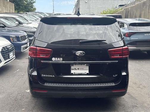 Aurora Black 2019 Kia Sedona LX