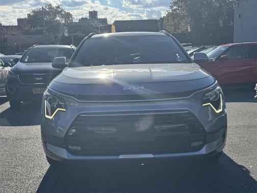 2023 Kia Niro EX Touring