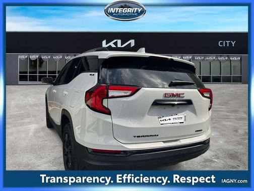 Summit White 2023 GMC Terrain SLE