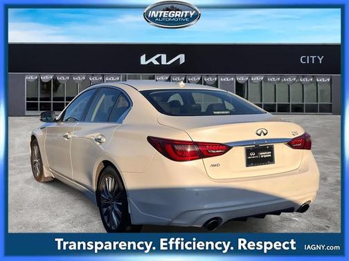 2023 INFINITI Q50 LUXE