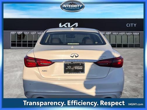 2023 INFINITI Q50 LUXE
