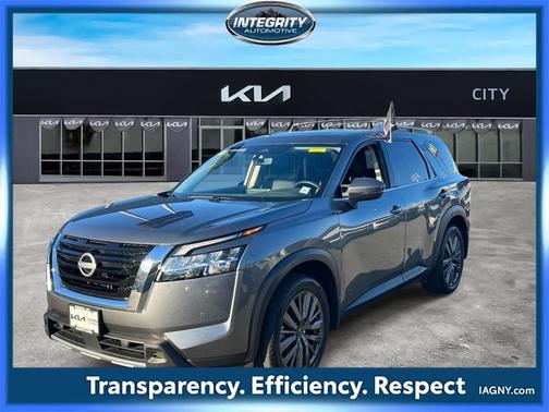 2024 Nissan Pathfinder SL