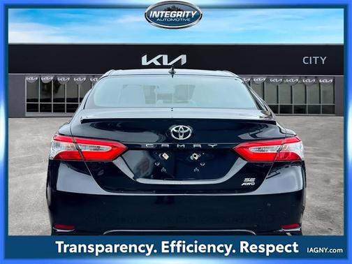 2020 Toyota Camry SE