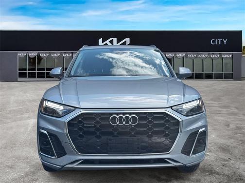 2023 Audi Q5 45 S line quattro Premium