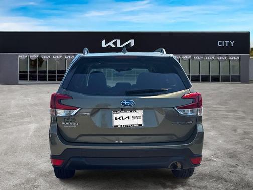 Autumn Green Metallic 2023 Subaru Forester Premium