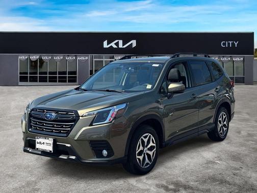 Autumn Green Metallic 2023 Subaru Forester Premium