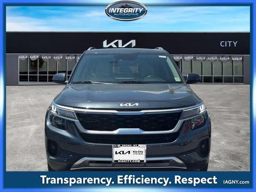 Gravity Gray 2022 Kia Seltos EX