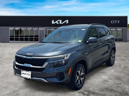 Gravity Gray 2022 Kia Seltos EX