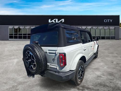 Cactus 2022 Ford Bronco Outer Banks