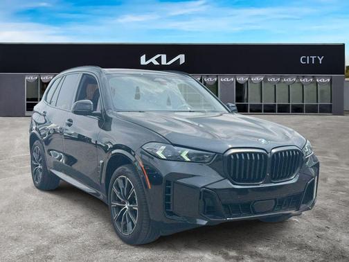 Black Sapphire Metallic 2025 BMW X5 xDrive40i