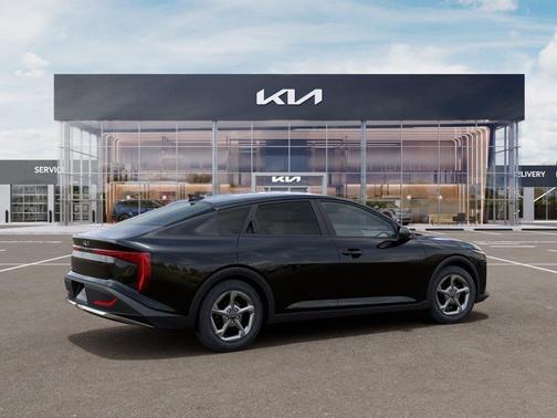 Aurora Black Pearl 2026 Kia K4 LXS