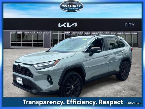 2022 Toyota RAV4 XLE Premium