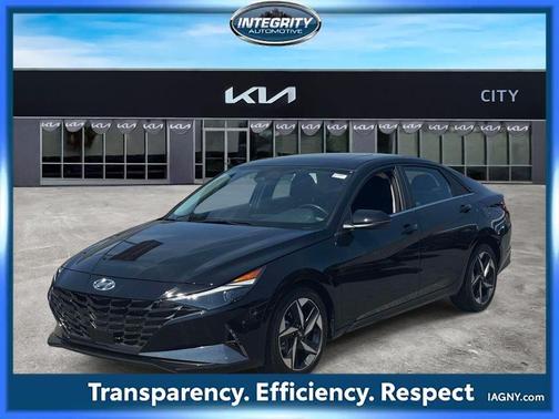 Phantom Black 2023 Hyundai ELANTRA Limited