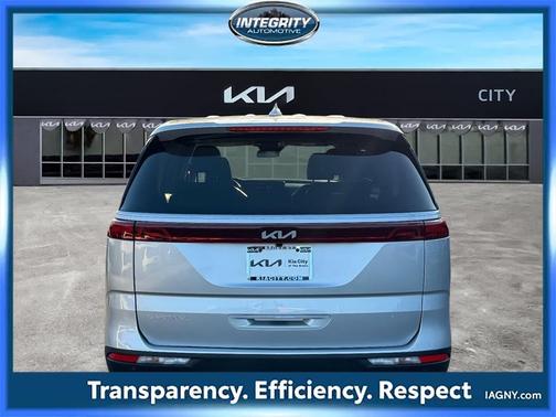 2023 Kia Carnival LX