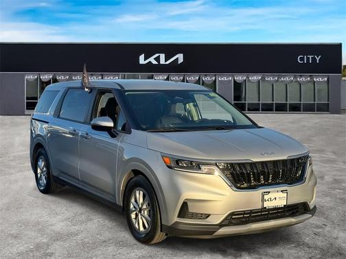 2023 Kia Carnival LX