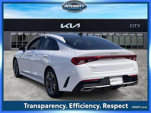 2022 Kia K5 EX