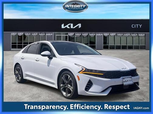2022 Kia K5 EX