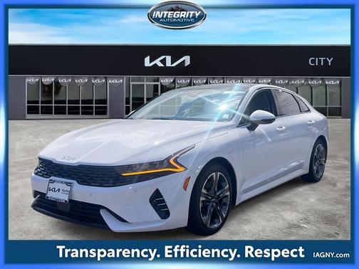2022 Kia K5 EX