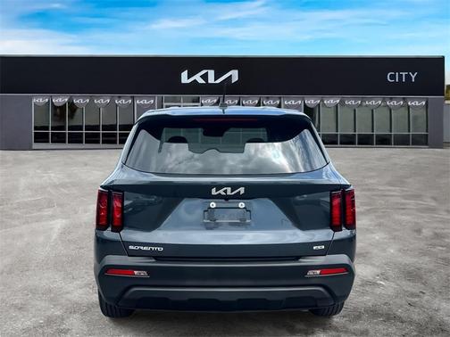 2023 Kia Sorento LX