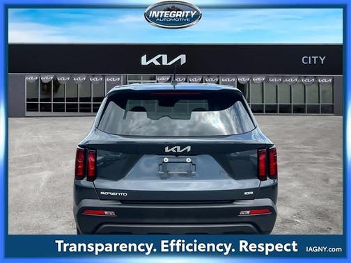 2023 Kia Sorento LX