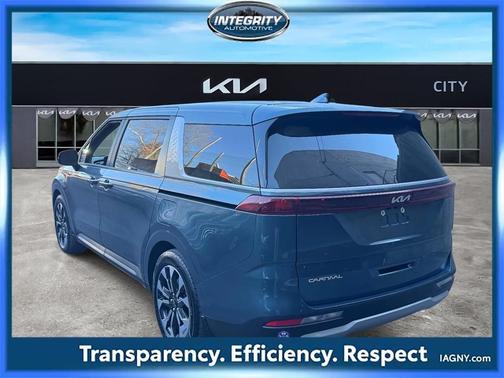 2024 Kia Carnival EX