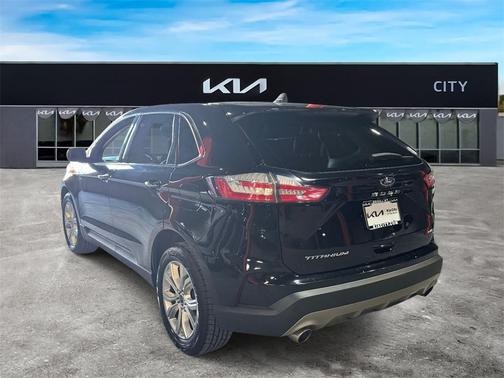 2023 Ford Edge Titanium