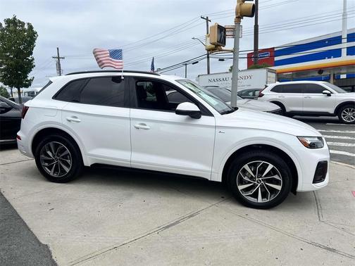 2024 Audi Q5 45 S line quattro Premium