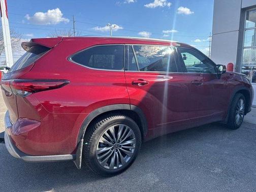 Ruby Flare Pearl 2021 Toyota Highlander Platinum