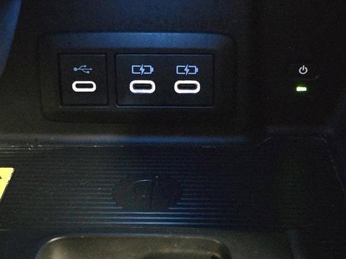 2023 Toyota Venza LE