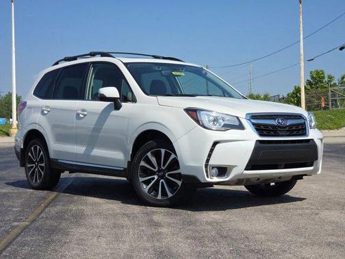 Crystal White Pearl 2018 Subaru Forester 2.0XT Touring