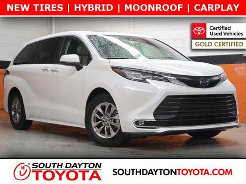2022 Toyota Sienna XLE
