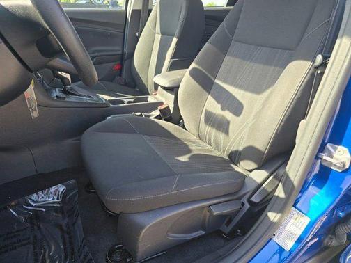 Lightning Blue Metallic 2018 Ford Focus SE