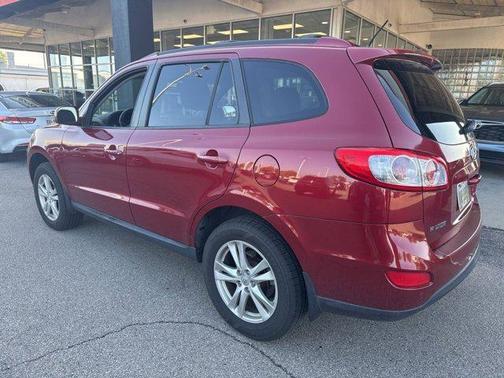 2011 Hyundai SANTA FE SE