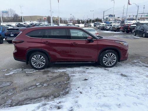 2024 Toyota Highlander Platinum